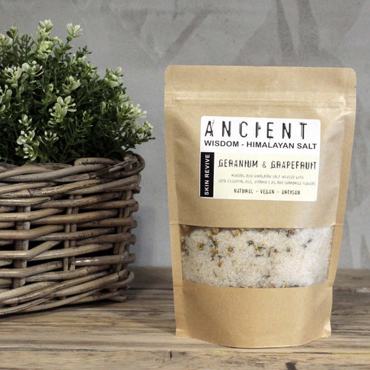 Himalayan Bath Salt Blend 500g package with floral-citrus scent, revitalizing skin care.
